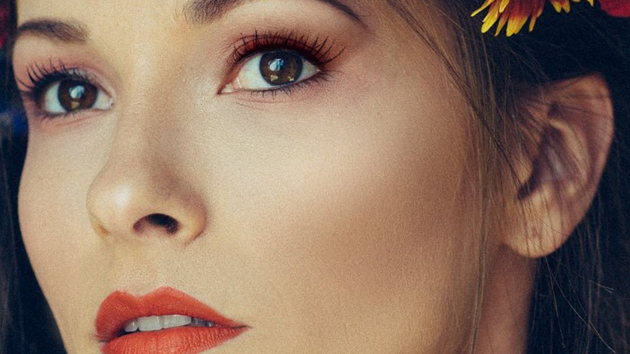 Paint Realistic Eye Makeup in Photoshop Using Actual Makeup Artist Principles