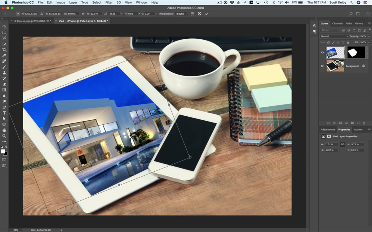 Corner point being dragged in Distort mode to match device perspective