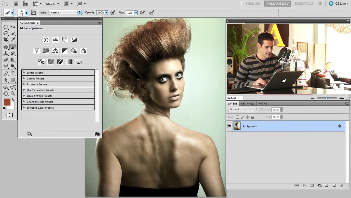 Histogram panel open showing color channels and luminosity