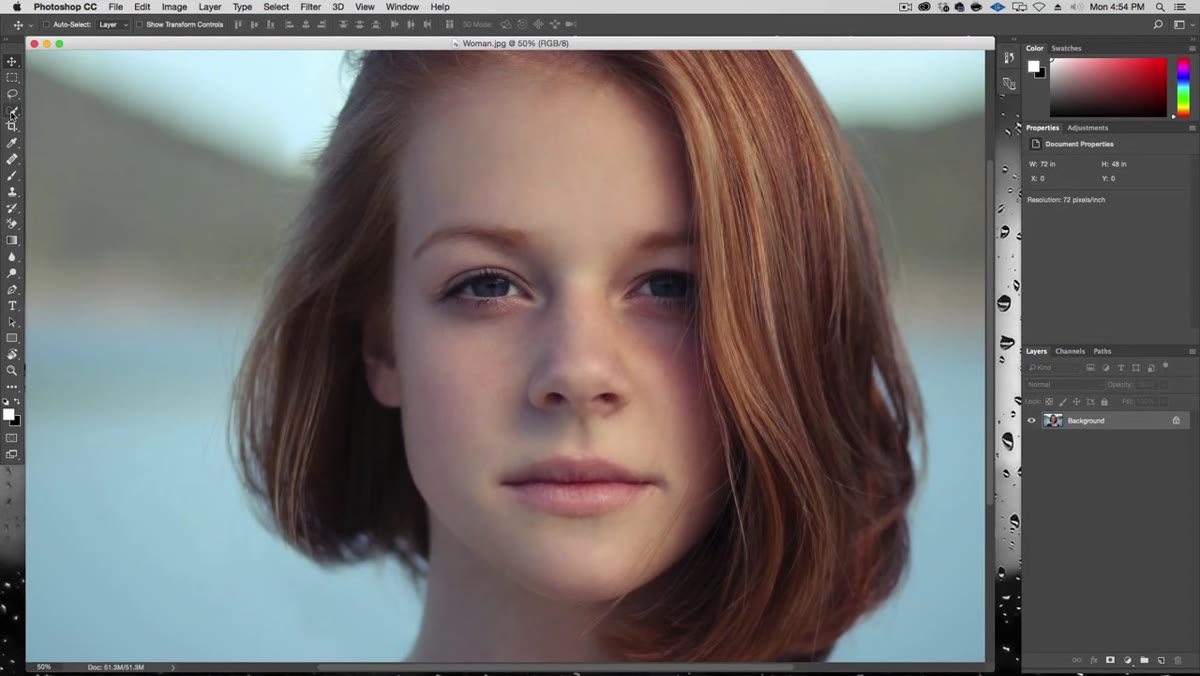 Quick Selection tool active, selection being drawn around hair