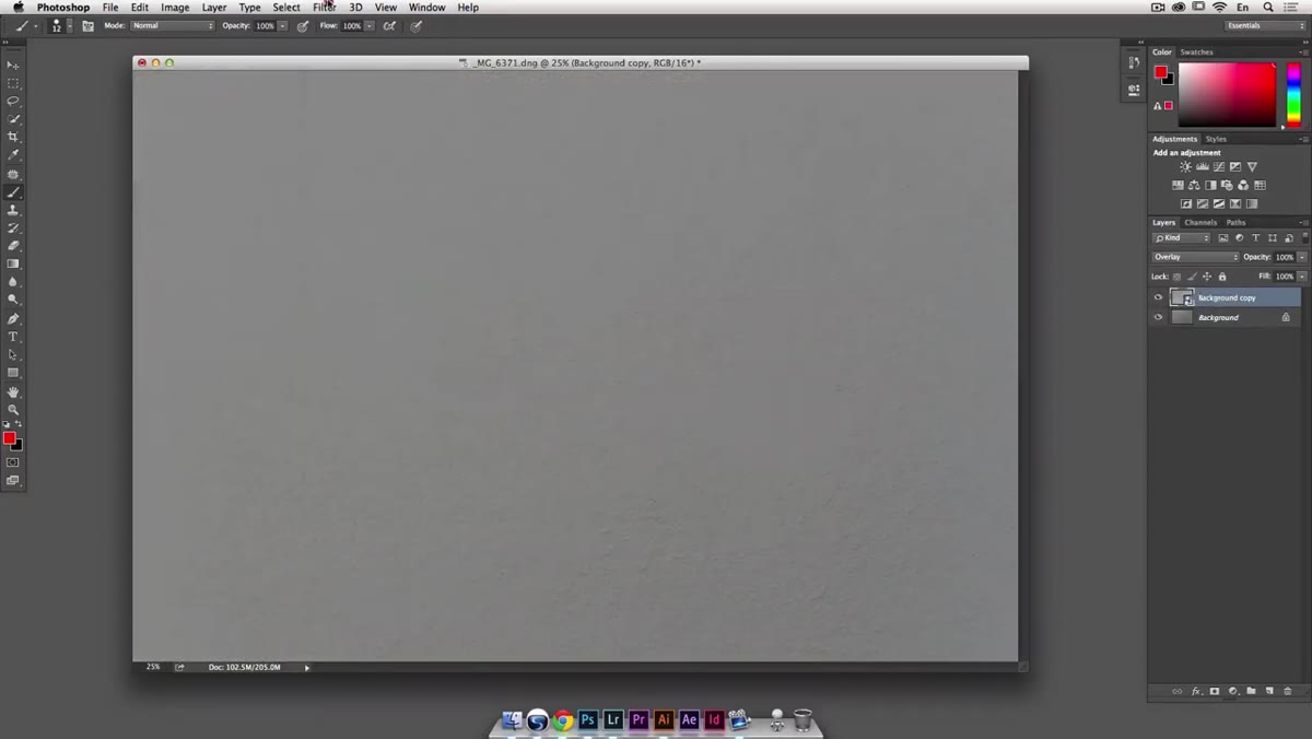 Inverted layer in Overlay blend mode with Gaussian blur applied