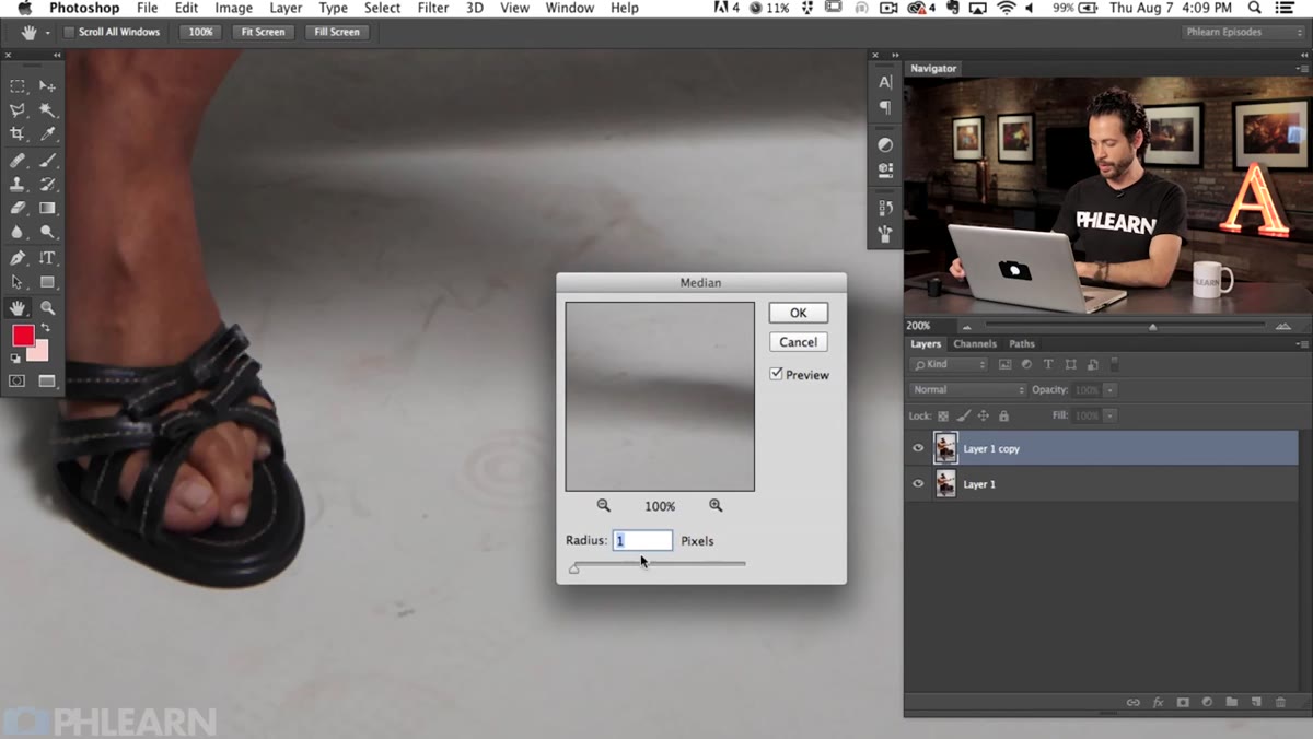 Median filter dialog box with radius slider being adjusted