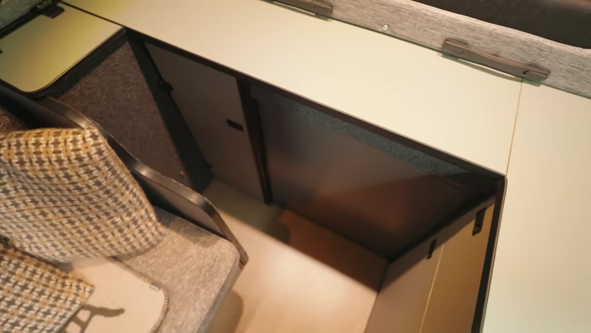 Rear cross-piece unit identified as wasted space